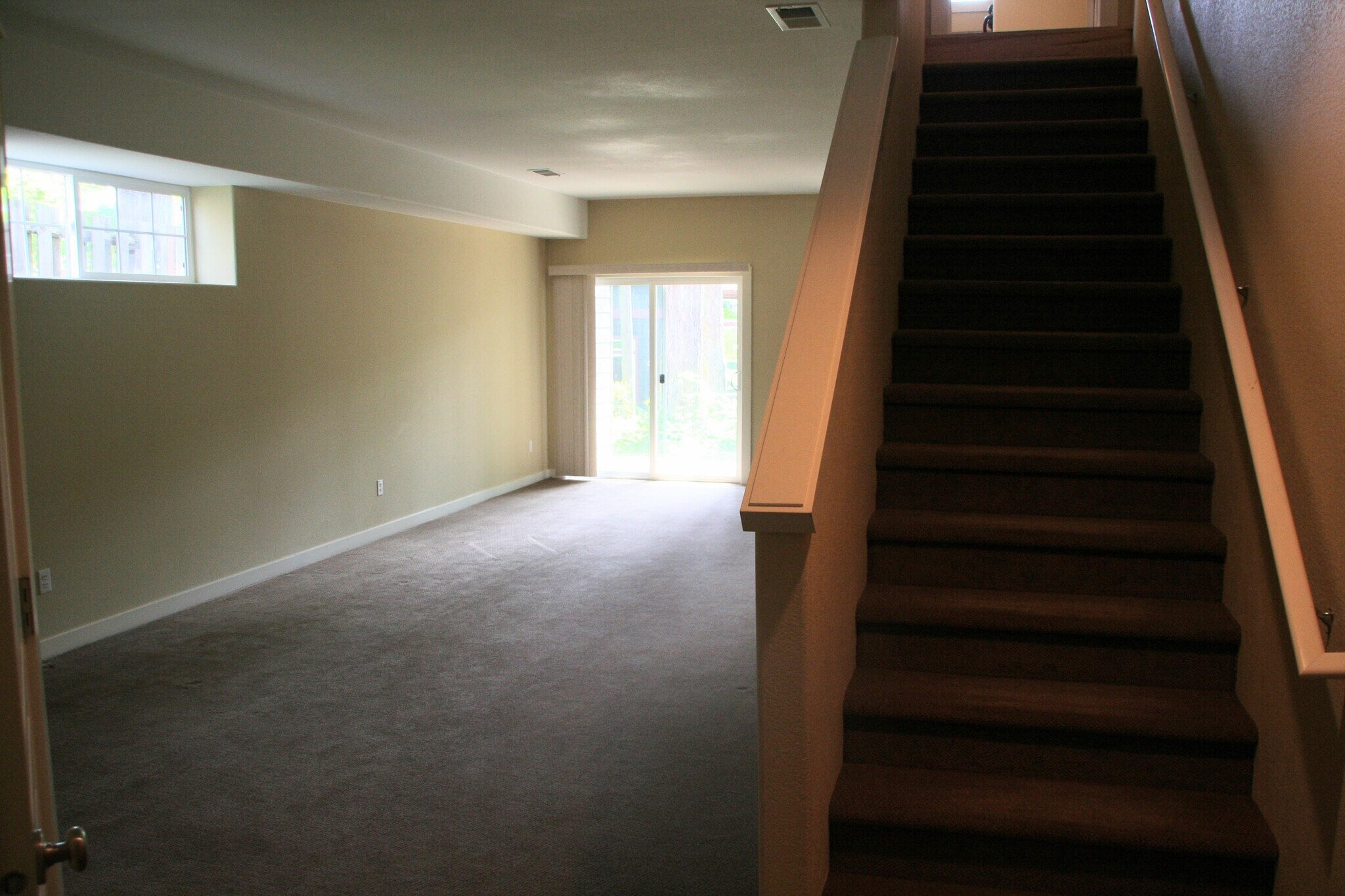 Building Photo - 9398 SW 153rd Ave