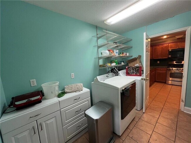 Building Photo - 2816 Munster Blvd