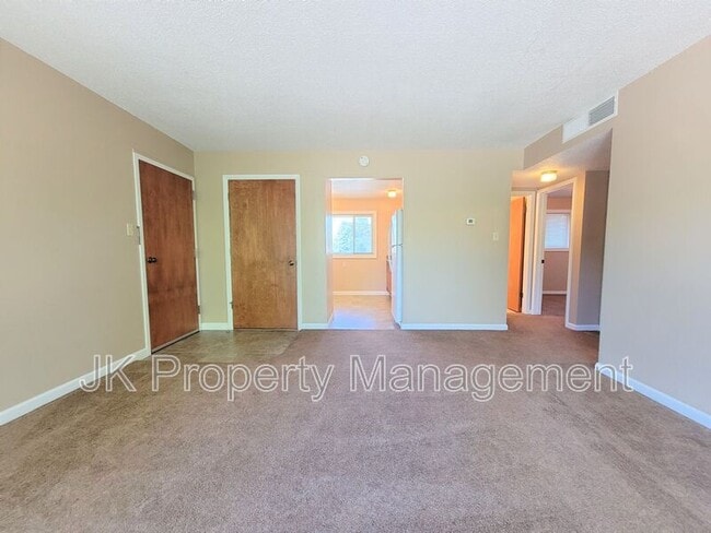 Building Photo - 4609 5th Ave S