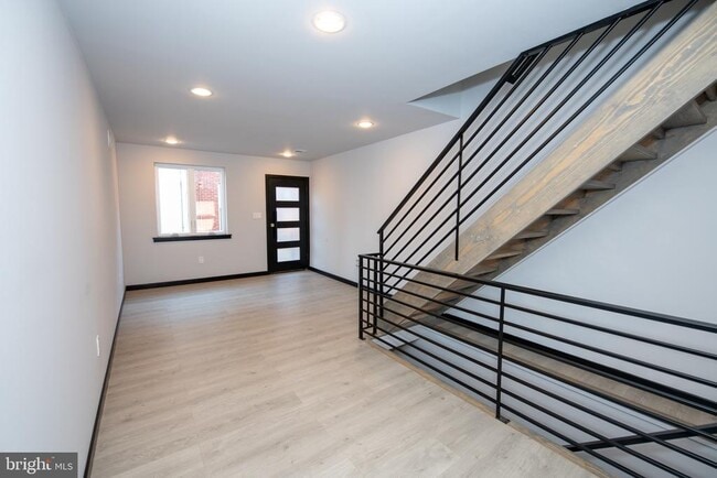 Building Photo - 1512 S Beulah St