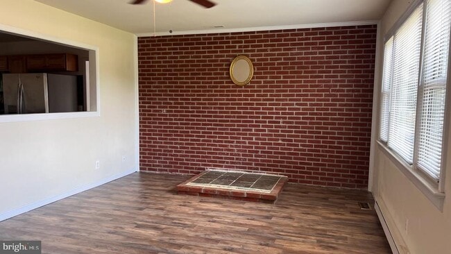 Building Photo - 205 Berea Church Rd