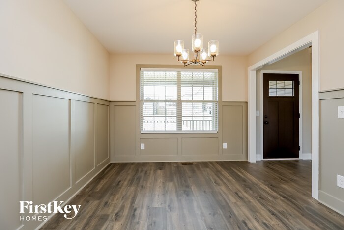 Building Photo - 715 Banister Dr