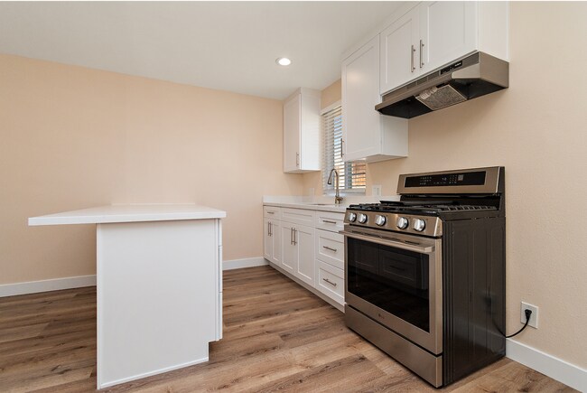 Building Photo - Private South Redondo Beach Back House | Fully Remodeled | 2-Car Garage | Minutes to the Beach!