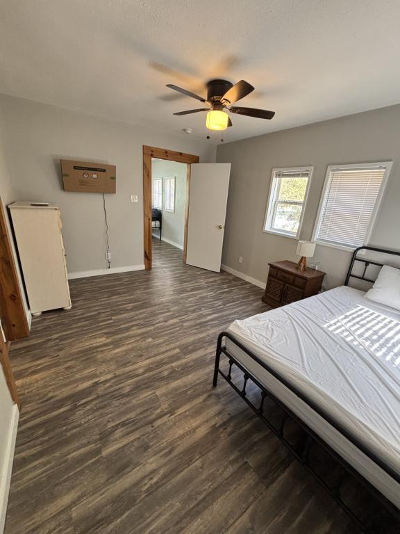 Building Photo - 339 S Whitney St