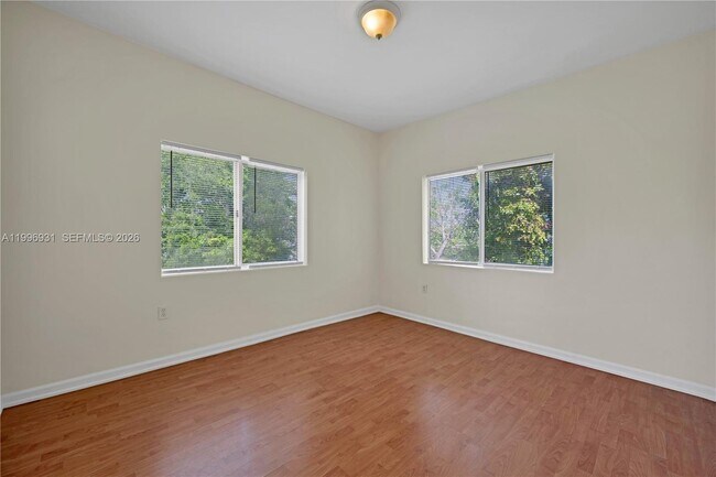 Building Photo - 109 NW 6th Ave