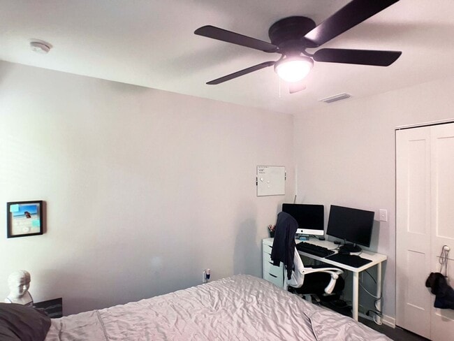 Building Photo - Porter's Parkside - New One Bedroom, One Bathroom Townhome