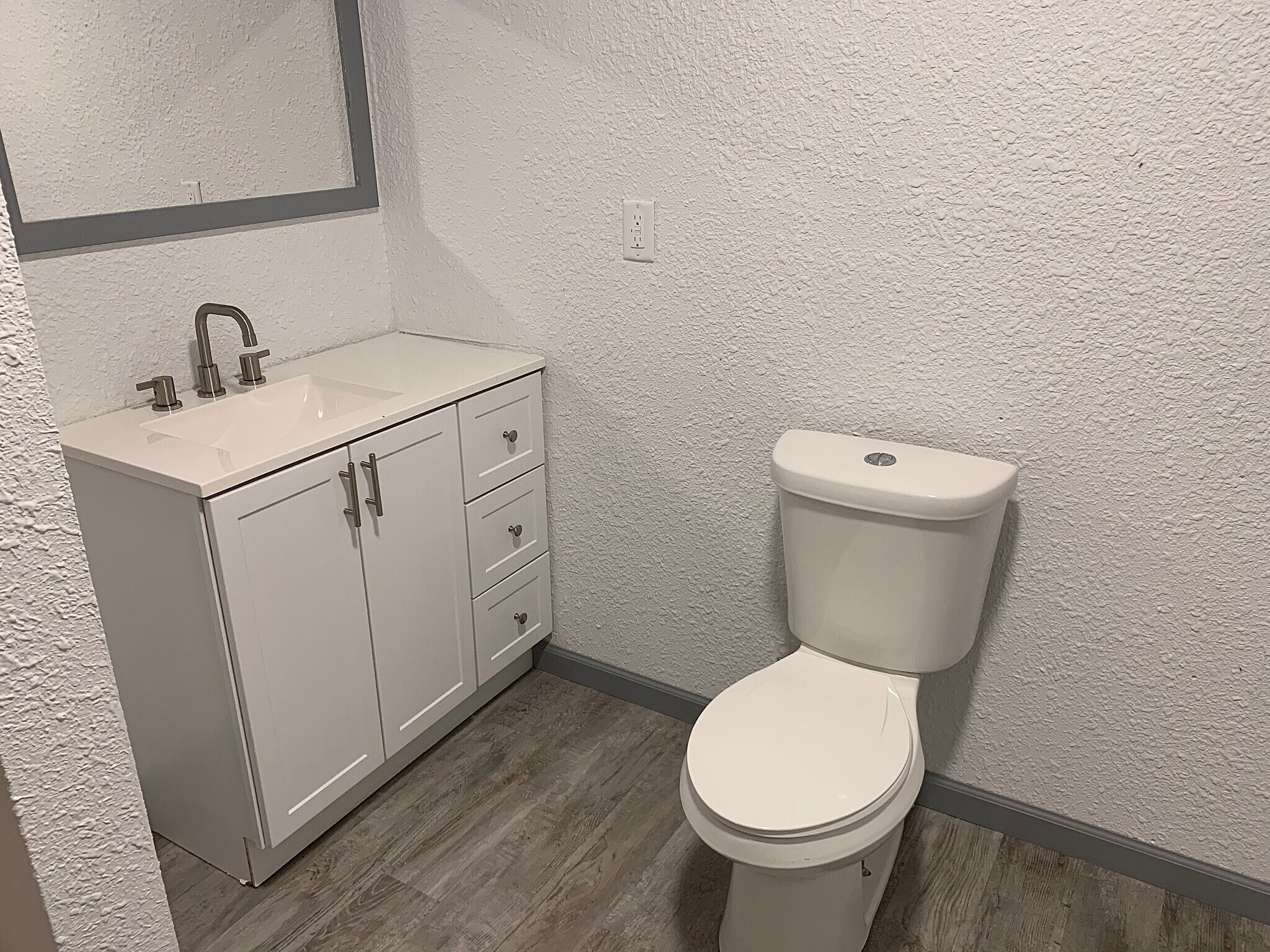 Building Photo - 12 Gage Rd