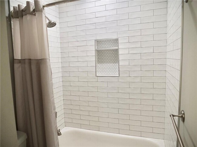 Building Photo - 3650 Ashford Dunwoody Rd NE