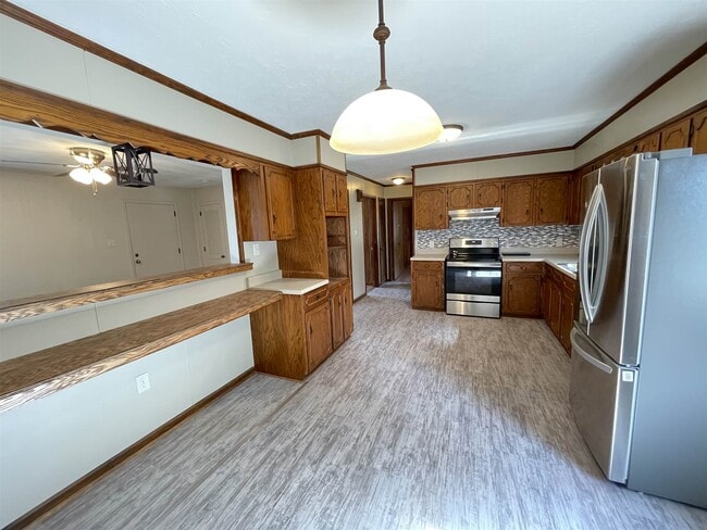 Building Photo - 154 Trenton Ave