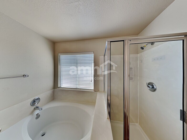 Building Photo - 11830 Briarton Pass