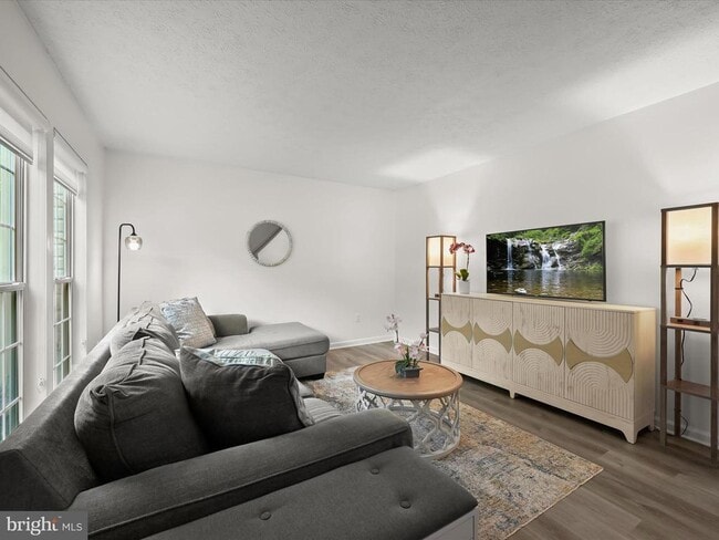 Building Photo - 7729 Patuxent Oak Ct