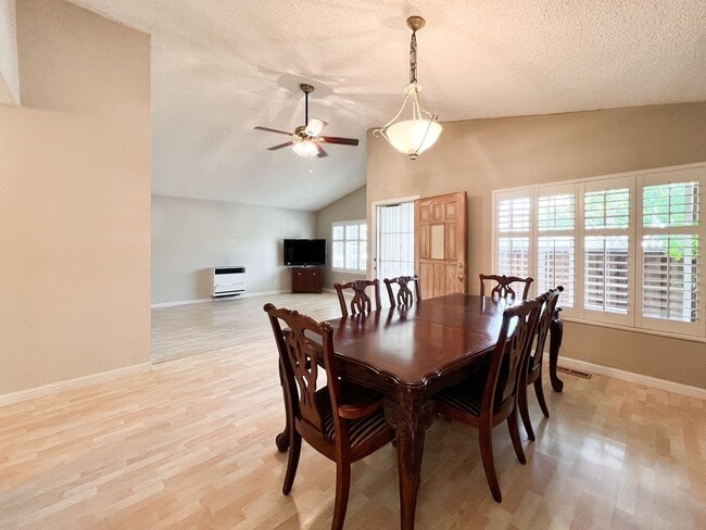 Building Photo - Charming 1 Bedroom, 1 Bath Rental with Pri...