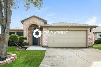 Building Photo - 3 Bedroom Pet-Friendly Home in ARLINGTON, TX with Main Street Renewal
