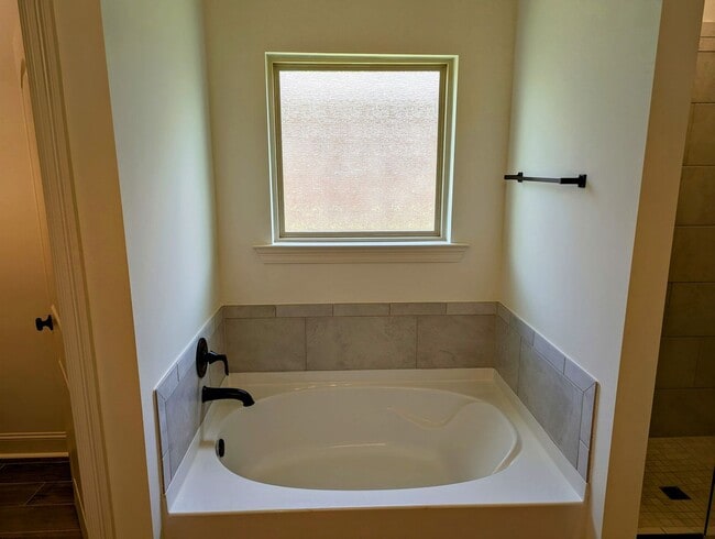 Building Photo - Gorgeous Home, Great location!!!