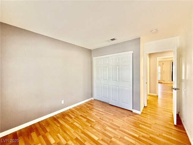 Building Photo - 9009 Feather River Ct