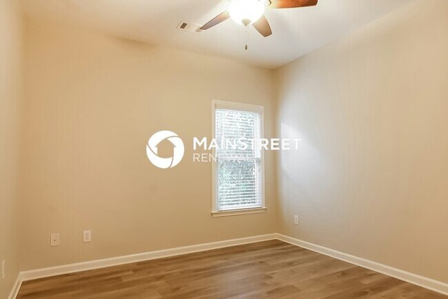 Building Photo - 4 Bedroom Pet-Friendly Home in DALLAS, GA with Main Street Renewal