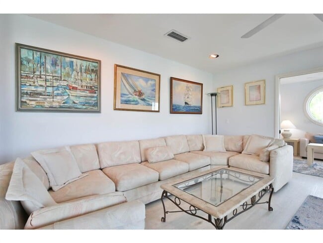 Building Photo - 3440 Gulf of Mexico Dr