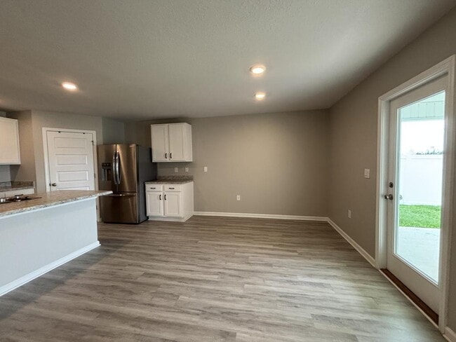 Building Photo - 6359 Bellavia Ln
