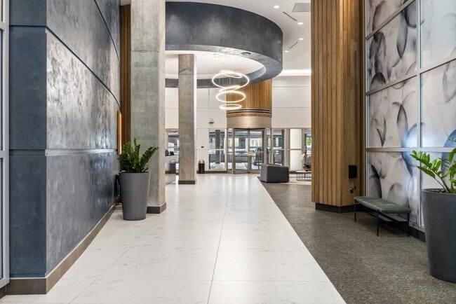 Building Photo - 923 Peachtree St NE