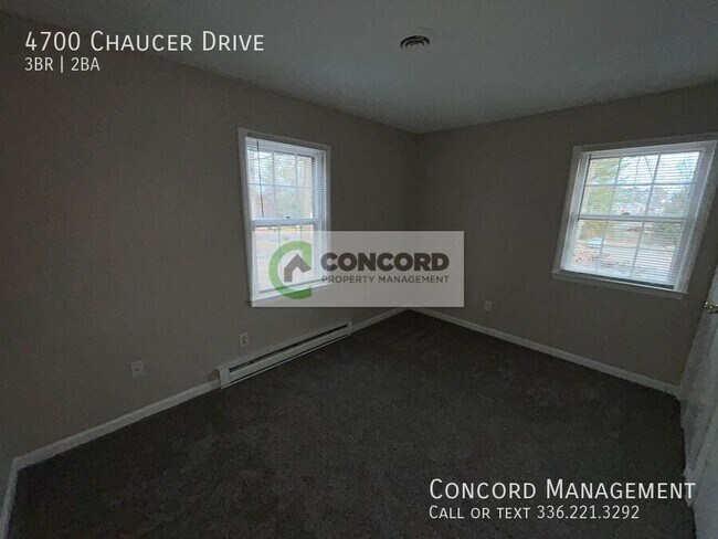 Building Photo - 4700 Chaucer Dr