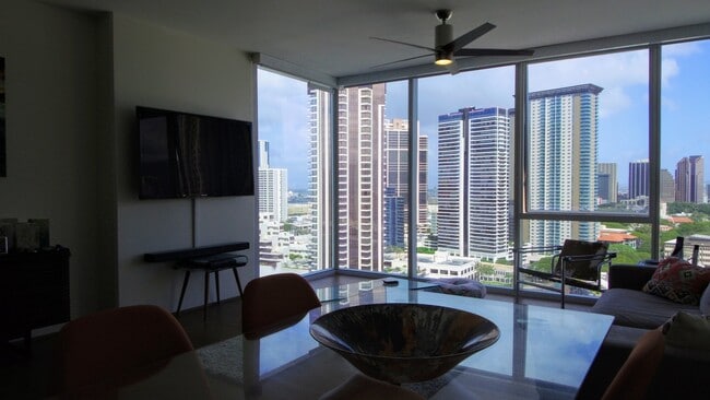 Building Photo - End Unit |  Luxury Condo | The Symphony | 2 Bed 2 Bath 2 Parking