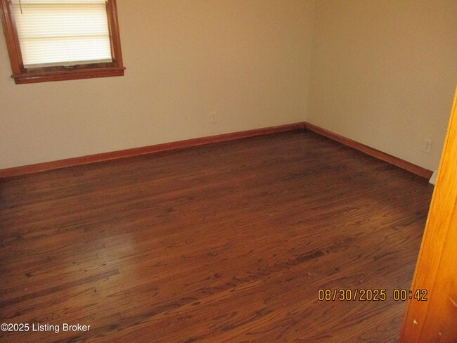 Building Photo - 4210 La Salle Ave