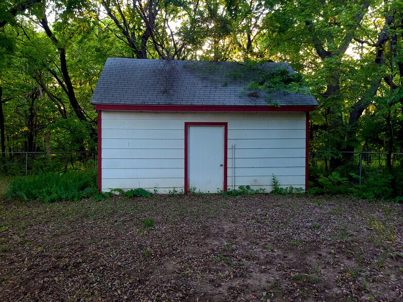 Building Photo - 707 N 9th St