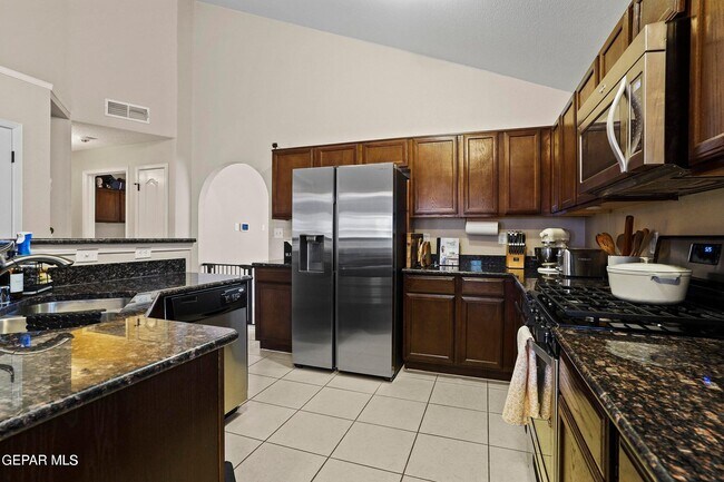 Building Photo - 12529 Paseo Rosannie Ave