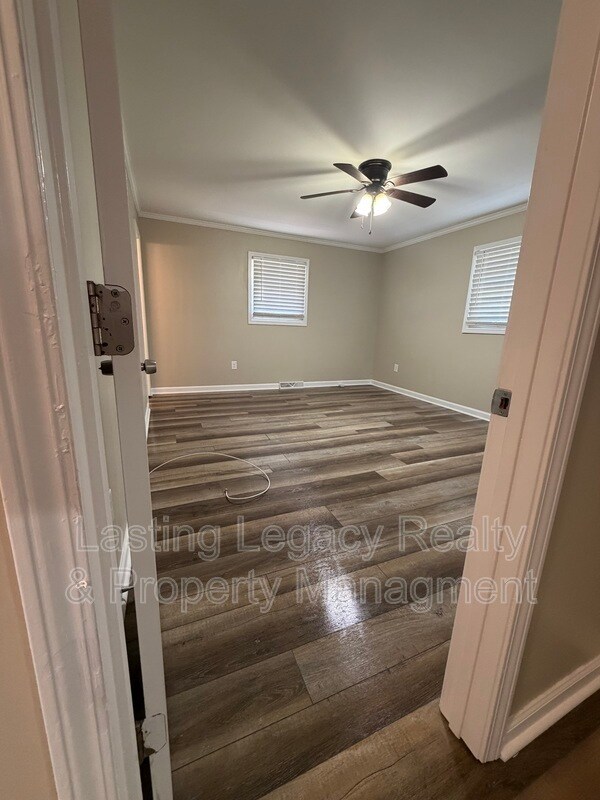 Building Photo - 179 Canterbury Dr