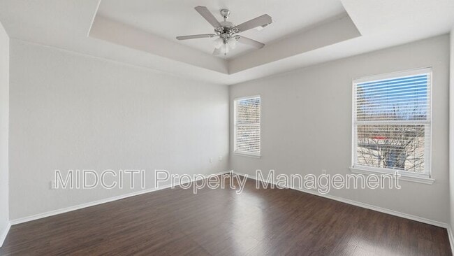 Building Photo - 1121 Brown Rock Dr