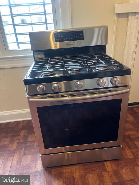 Building Photo - 1822 N Milton Ave