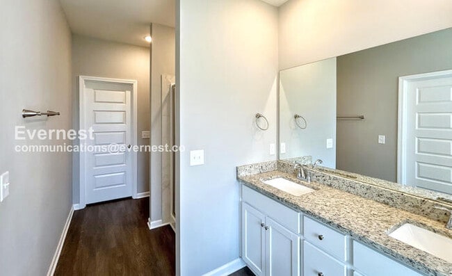 Building Photo - 1020 Echo Rdg Rd