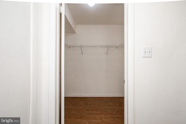 Building Photo - 103 Claridge Ct