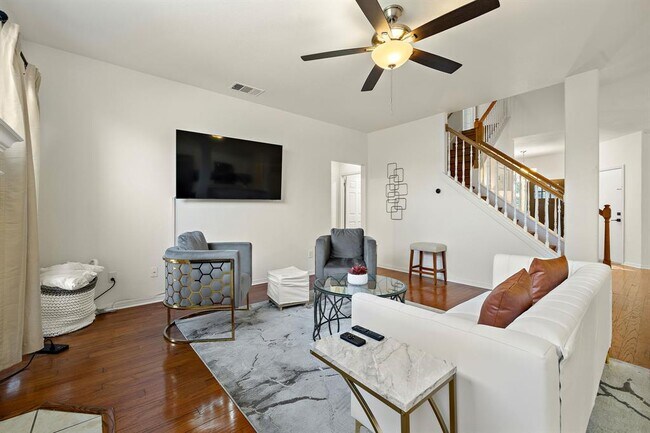 Building Photo - 13039 Scofield Farms Dr