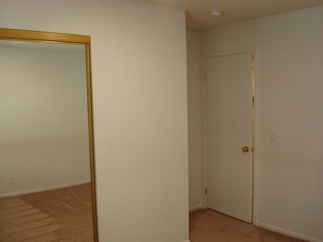 Building Photo - APPLICATION PENDING- Rock Springs I Condo ...