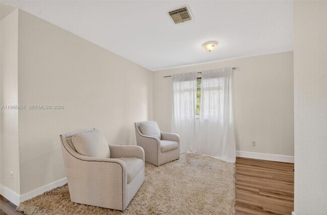 Building Photo - 9041 Silver Glen Way