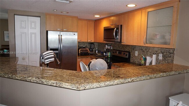 Building Photo - 201 Golden Isles Dr