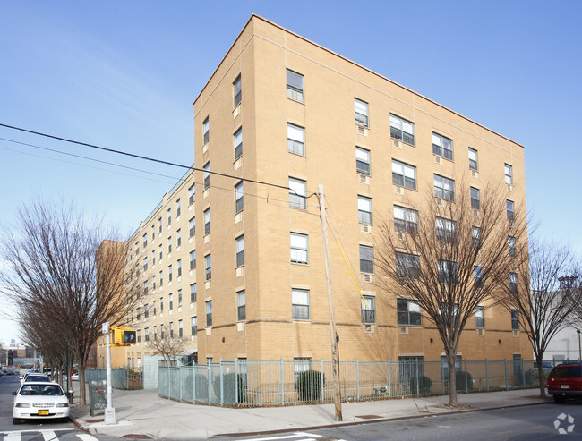 Primary Photo - Noll Street Apartments