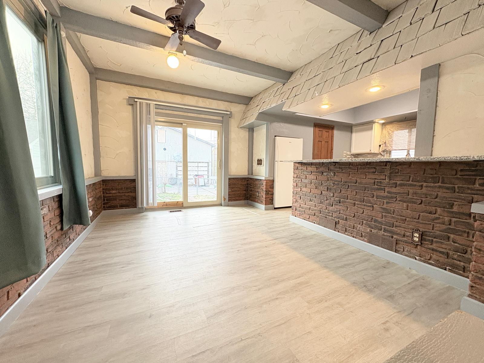 Building Photo - 3627 Hazelhurst Ave