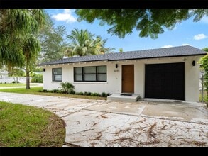 Building Photo - 5191 SW 67th Ave