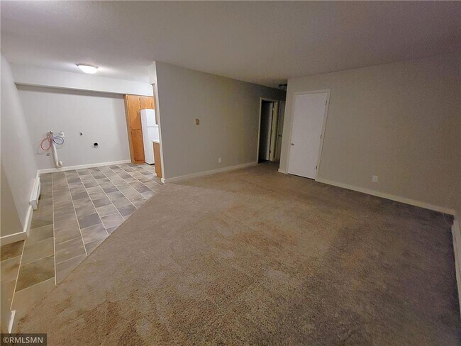 Building Photo - 710 Hillcrest St