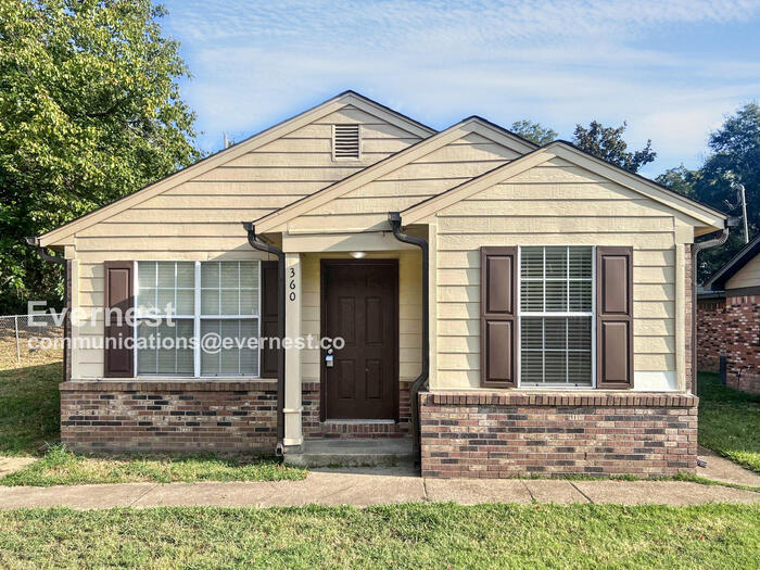 Primary Photo - 360 Darrell Cove