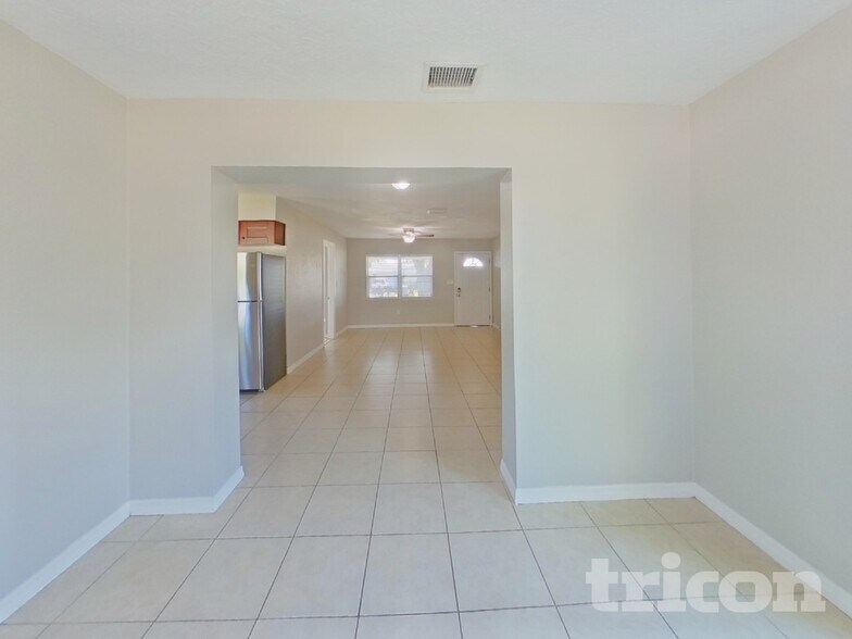 Building Photo - 11158 109th Way N