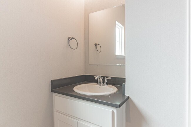 Building Photo - 120 Peruna Dr
