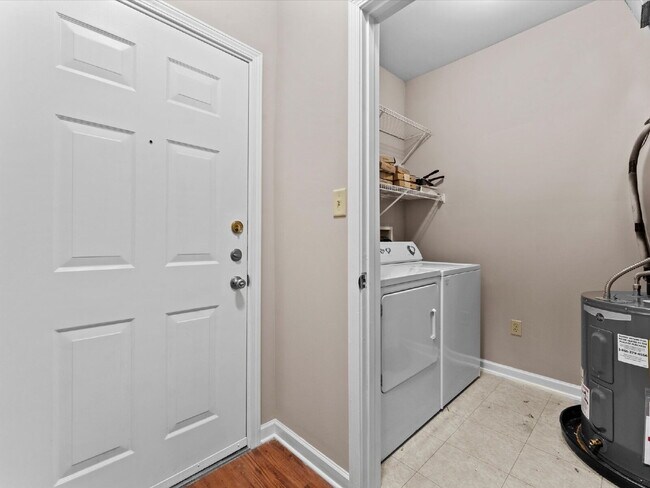 Building Photo - 704 Bristol Village Dr