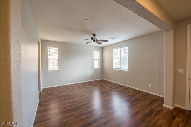 Building Photo - 3012 Camino Largo Ave
