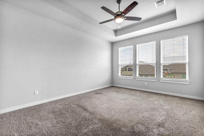 Building Photo - 121 High Plains Dr