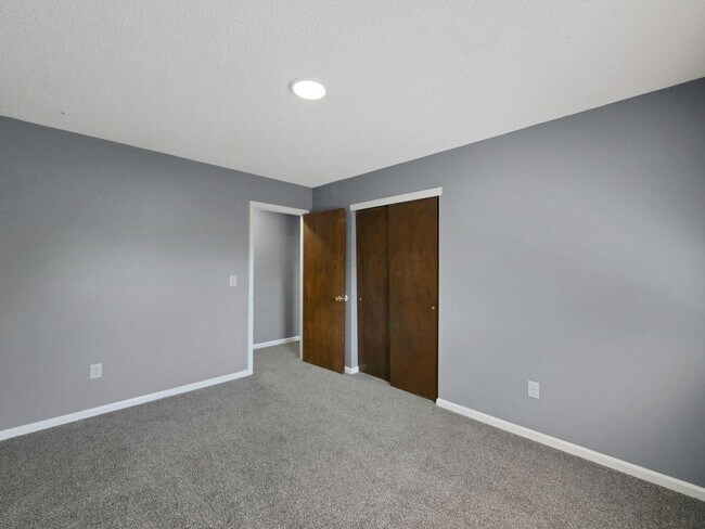 Building Photo - 175 Kraft Dr