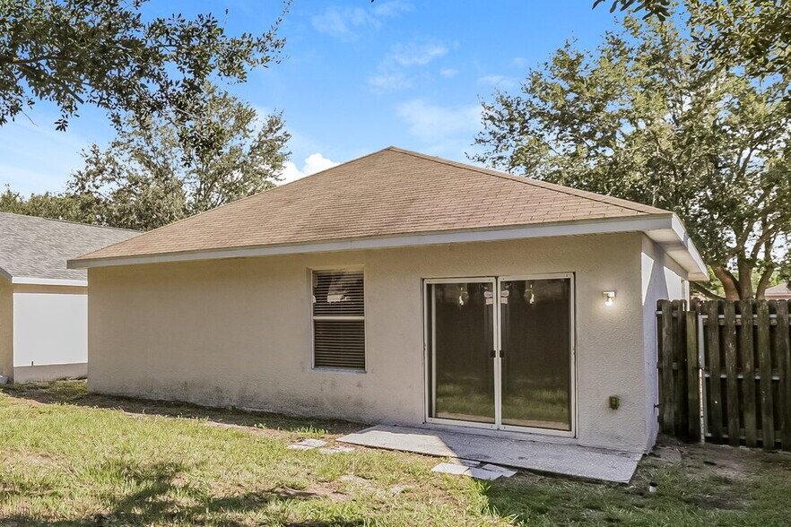 Building Photo - 7455 Oxford Garden Cir