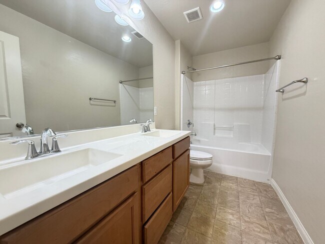 Building Photo - 8974 Don Valley Ave